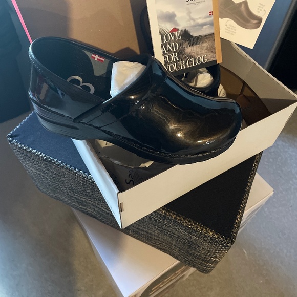 Sanita Danish Clogs - Picture 1 of 3